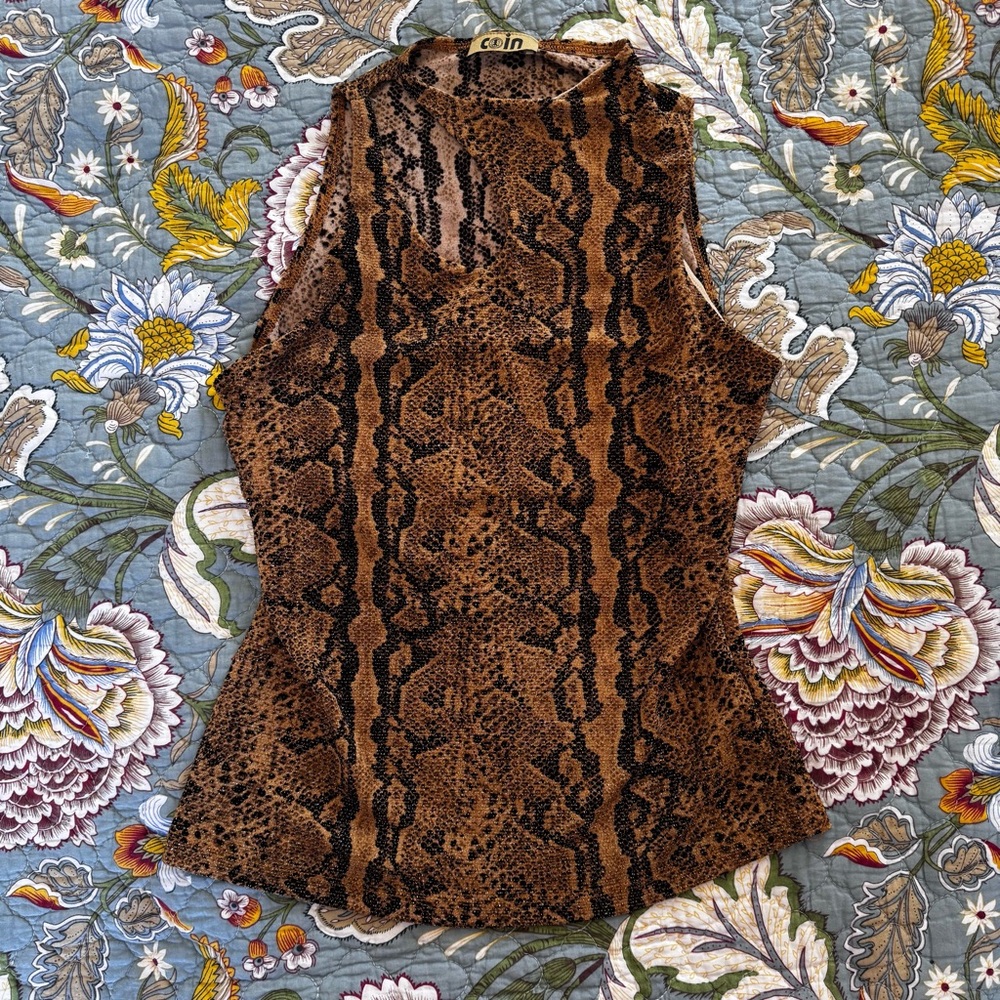 Cute top snakeskin - Brown Snake Pattern
